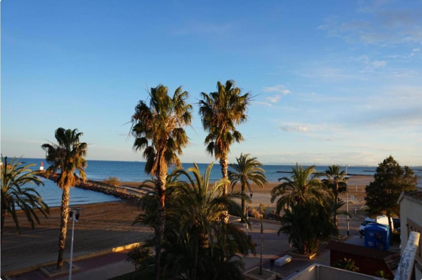 Beachfront Vila Валенсия Экстерьер фото