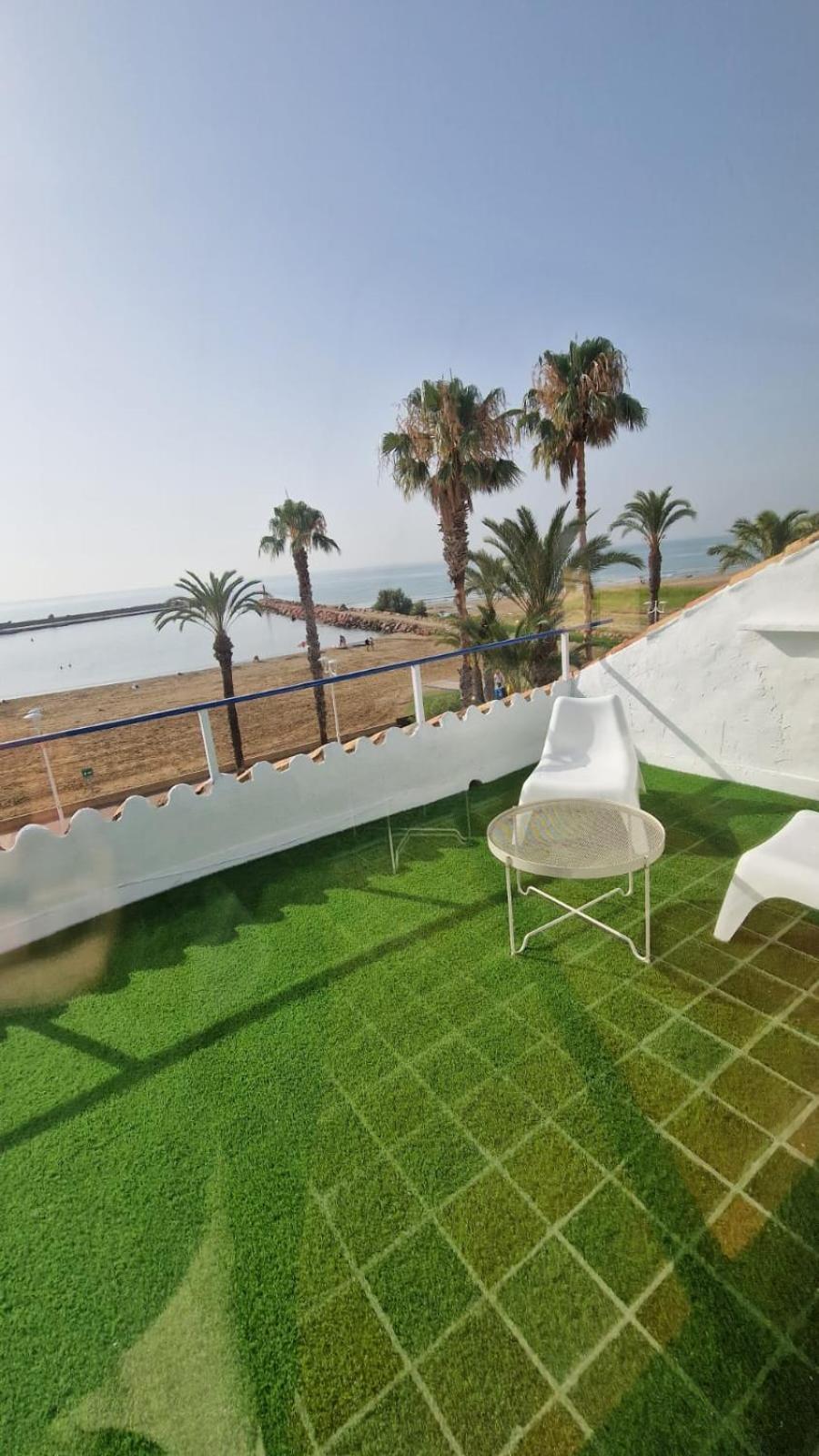 Beachfront Vila Валенсия Экстерьер фото